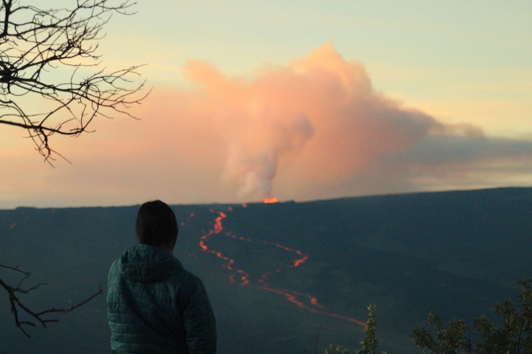 El Volcán en Tus Sueños: Mensajes Ancestrales y Poder Interior